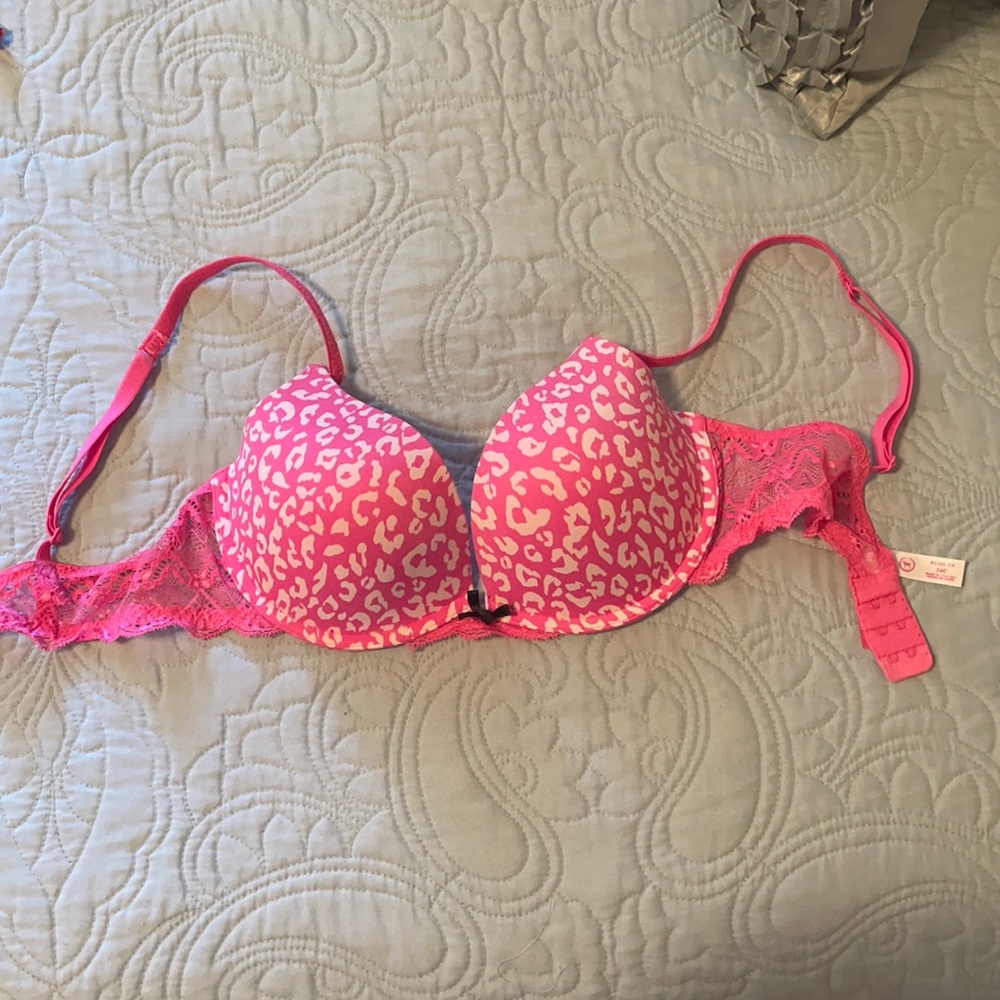Victoria’s Secret bra 34C